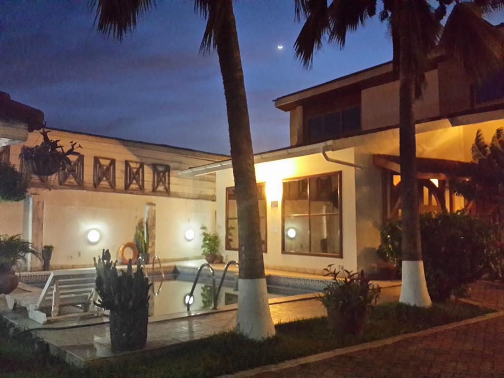 Laparadiseinn 阿克拉 外观 照片